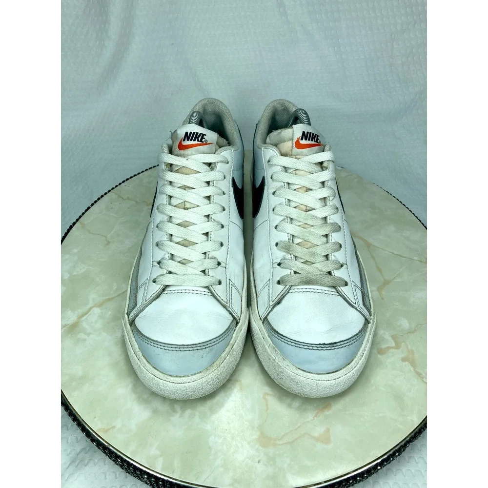 Nike Blazer Low 77 Vintage Leather Shoes Mens Sz 8.5 White Retro Sporty Sneakers